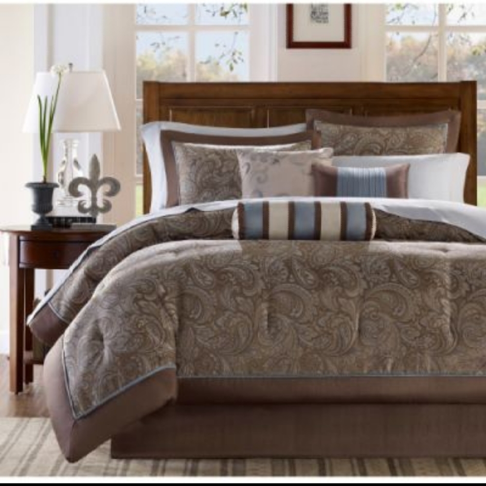 🔴🔴SOLD🔴🔴Madison Park Aubrey Complete Bed Set - Picture 1 of 10